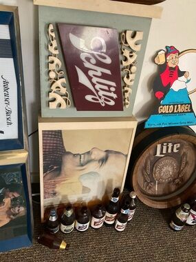 SCHLITZ BEER SIGN LIGHT